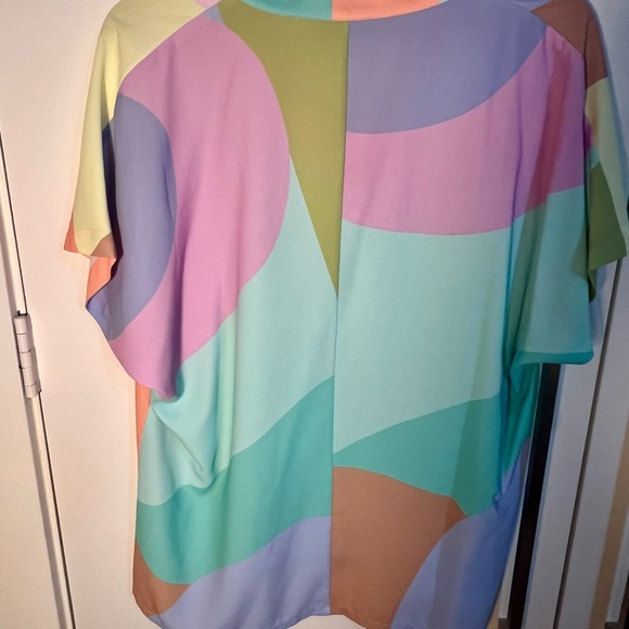 CROSBY by Mollie Burch Colorful Geometric Blouse- NWT - Picture 2 of 5